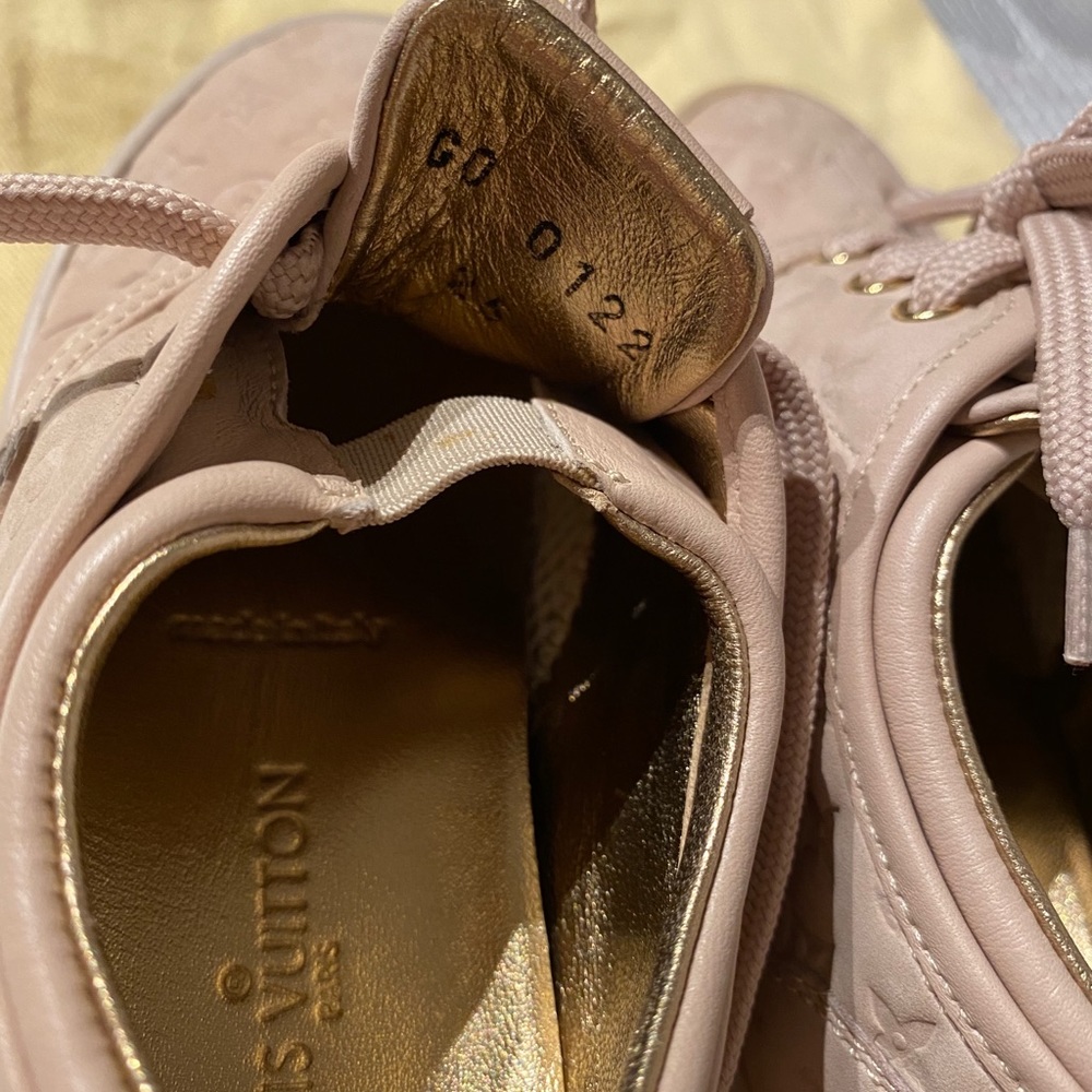 Louis Vuitton girls shoes - Picture 4 of 9